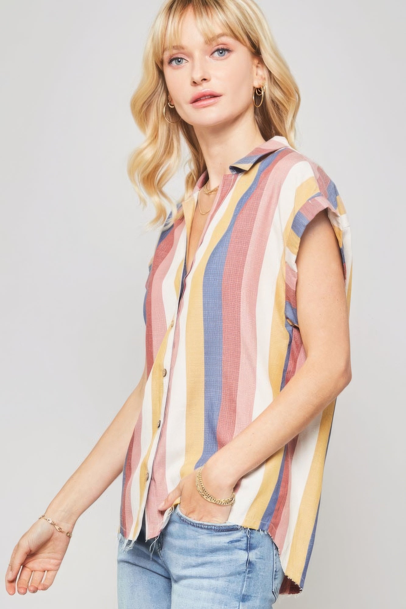 A Woven Shirt In Multicolor Striped With Collared Neckline