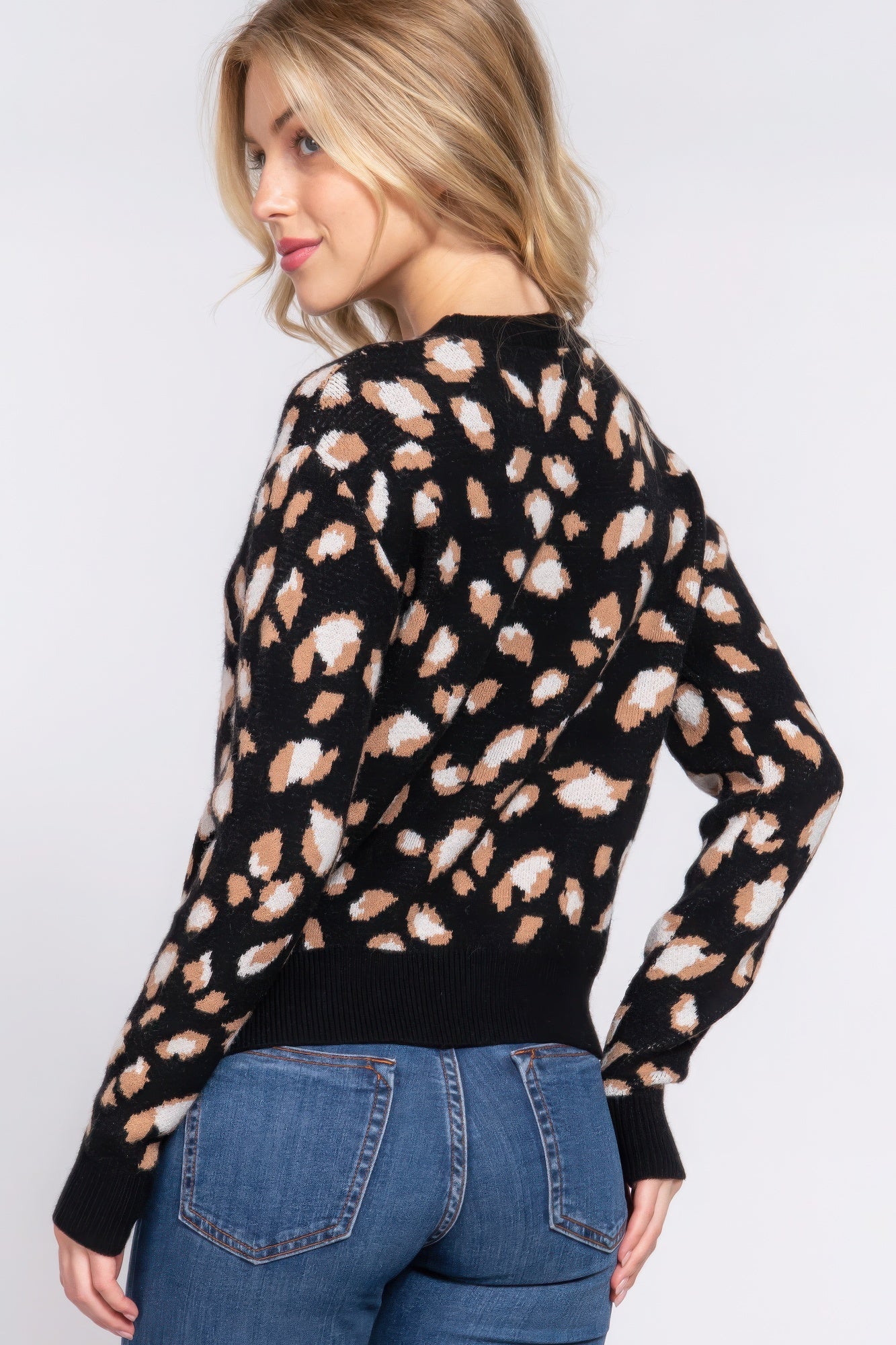 Long Slv Animal Jacquard Sweater